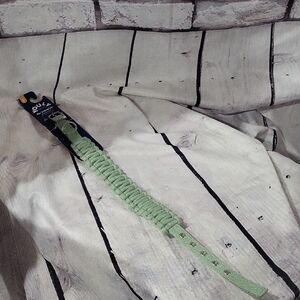 Youly Green Dog Collar.  The Bohrmian